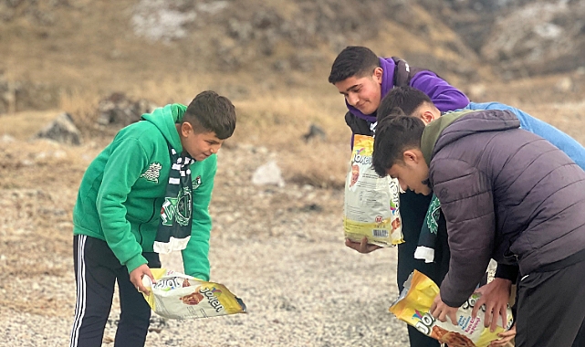 Ova Beyleri sokak hayvanlarını unutmadı