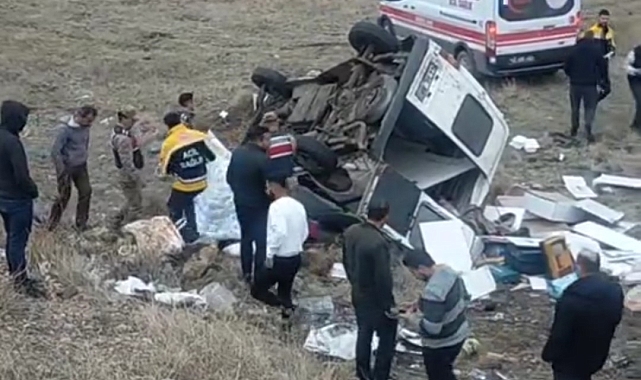 Şarampole yuvarlanan minibüste 1 ölü, 3 yaralı!