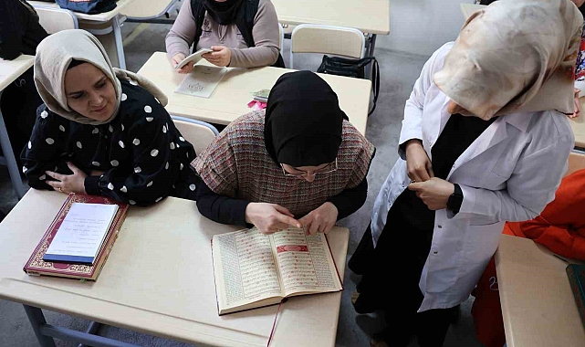 Sivas&#039;ta İşitme Engelliler İçin Yeni Bir Kapı: İşaret Diliyle Kur&#039;an Eğitimi
