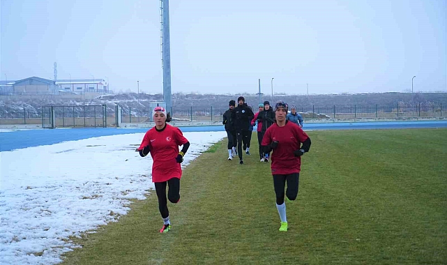 Soğuk hava sporcuları durduramadı