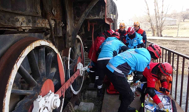 Tren ve trafik kazası tatbikatları başarıyla tamamlandı