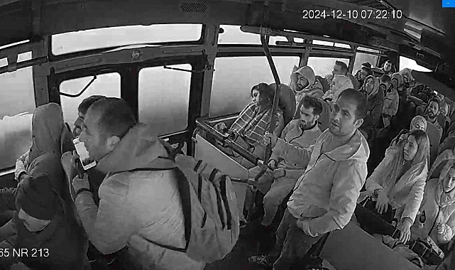 Van-Erciş kara yolundaki kazaya ait güvenlik kamerasına yansıyan korku dolu anlar