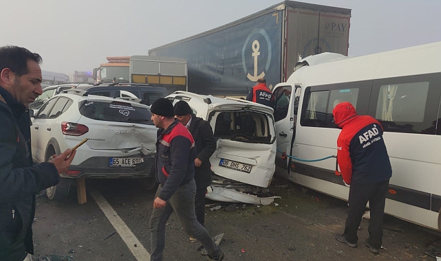 Van&#039;daki iki ayrı zincirleme trafik kazasına 35 araç karıştı