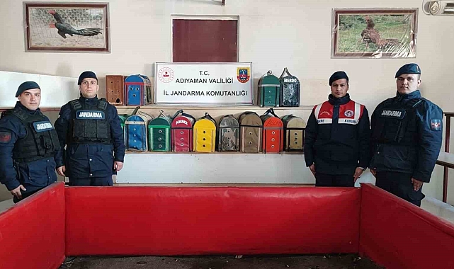 Adıyaman&#039;da Horoz Dövüşü Baskını: 8 Gözaltı, Silaha El Konuldu