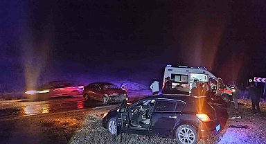 Afyonkarahisar'da Korkunç Kaza: 8 Kişi Yaralandı