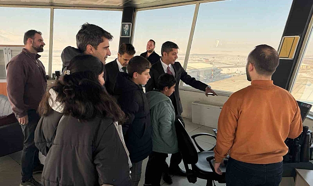 Ağrı&#039;da Çocukların Hayalleri Kanatlanıyor: &quot;Bir Hayalim Var&quot; Projesi ile Havalimanı Ziyaretinde Unutulmaz Anlar