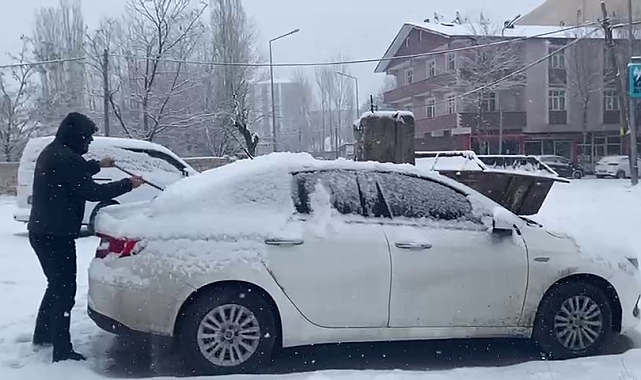 Ağrı&#039;da Kar Yağışı Hayatları Zorlaştırdı