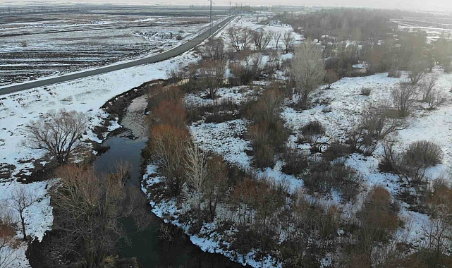 Ağrı&#039;da Kış Masalı Başladı: Kartpostallık Manzaralar