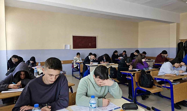 Ağrı&#039;da Üniversite Sınavına Hazırlık Kampı Yoğun İlgi Görüyor