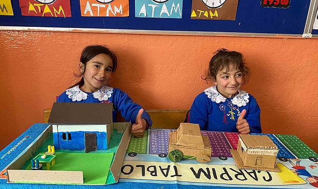 Ağrı&#039;nın Diyadin İlçesinde Minik Eller, Atık Malzemelerle Büyük Hayaller Yaratıyor