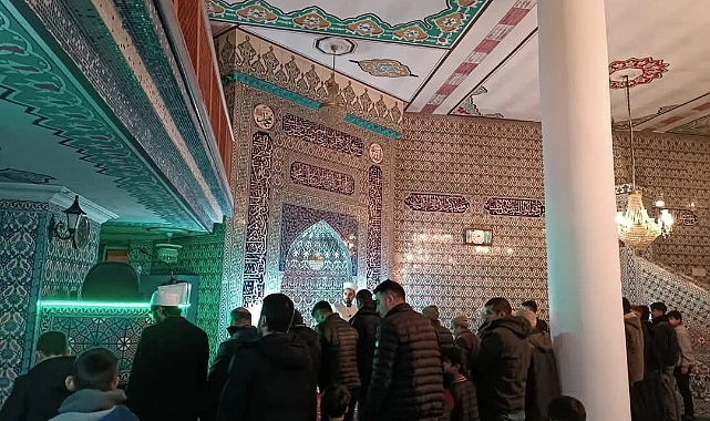 Aralık&#039;ta Regaib Kandilinin Coşkusu