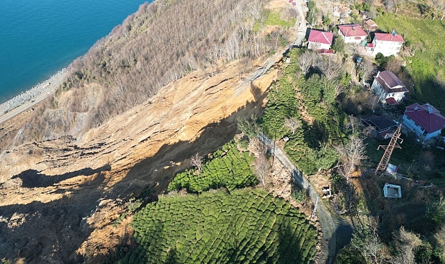Artvin&#039;in Güngören Köyü Heyelan Tehlikesi Altında