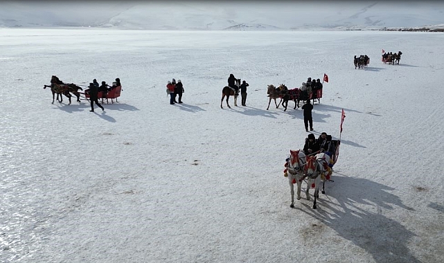 Çıldır Gölü&#039;nde Kış Turizmi Ateşi Yanıyor!