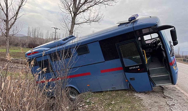 Çorum&#039;da Hükümlü Taşıma Aracı Kazası Detayları