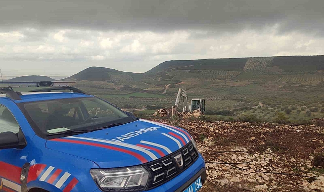 Didim&#039;de Hazine Arazisi İzinsiz Kazıldı: Şüpheli Yakalandı