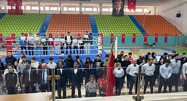 Elazığ'da Düzenlenen Muay Thai Doğu Anadolu Bölge Şampiyonası'nda Iğdırlı Sporcular Göz Kamaştırdı