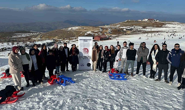 Elazığ'da 'Kadınlarımızın Melodisi' Projesi sürüyor