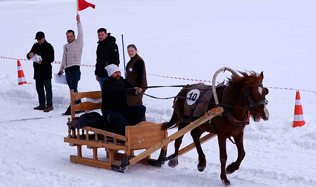 Erzurum&#039;da Atlı Kızak Şöleni Coşkuyla Gerçekleştirildi