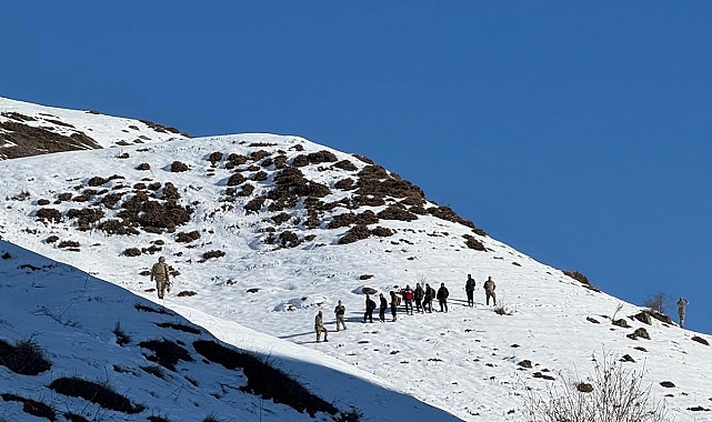 Erzurum&#039;da Düzensiz Göçmen Operasyonu: 77 Kişi Yakalandı