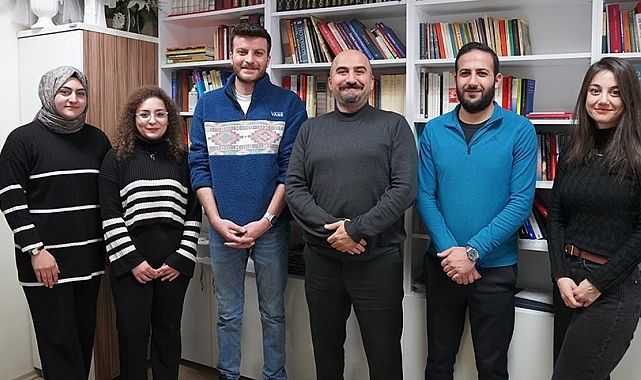 ETÜ&#039;den Öğrencilere Umut Işığı: Akran Mentörlüğü Projesi ÜNİDES&#039;ten Destek Aldı