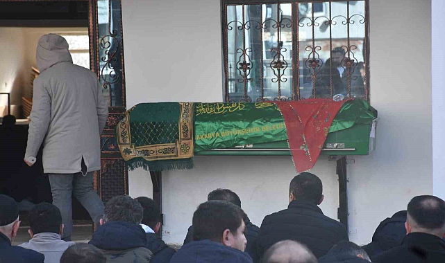 Feci kazada hayatını kaybeden anne ve kızına son görev