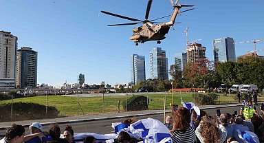 Gazze'den Serbest Bırakılan 4 İsrailli Kadın Asker İsrail'e Ulaştı