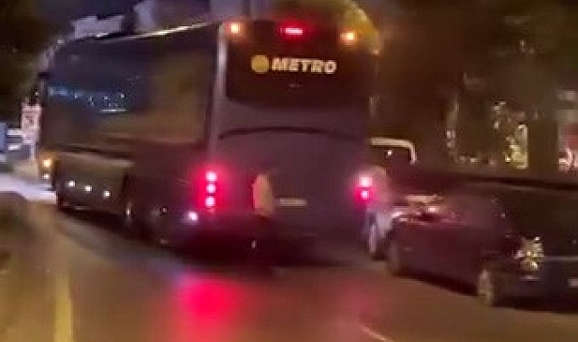 Güngören&#039;de Genç Sürücü Otobüsle Kaçtı, Maddi Hasar Oluştu