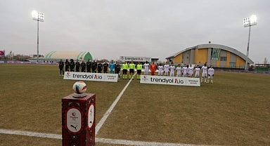 Iğdır'da ilk yarıda gol sesi çıkmadı