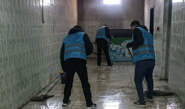 Iğdır&#039;da Okullar Parlıyor: Denetimli Serbestlik Yükümlüleri Temizliğe Koştu