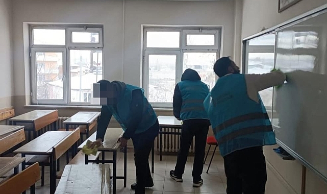 Iğdır&#039;da Okullar Pırıl Pırıl: Yükümlüler Temizliğe Devam Ediyor