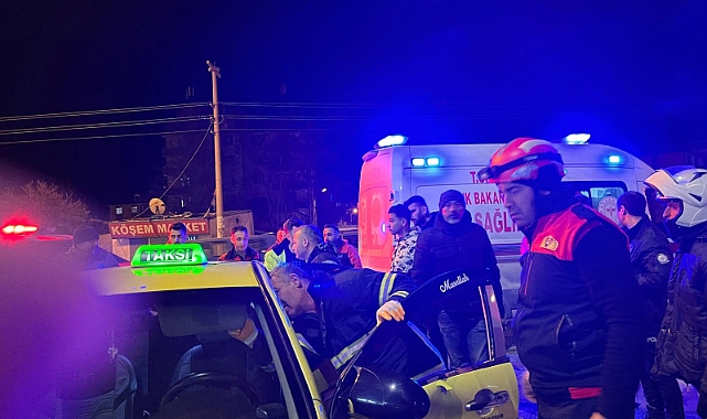 Iğdır&#039;da Trafik Kazası: Taksi Sürücüsü Sıkıştı, Diğer Sürücü Kaçtı!