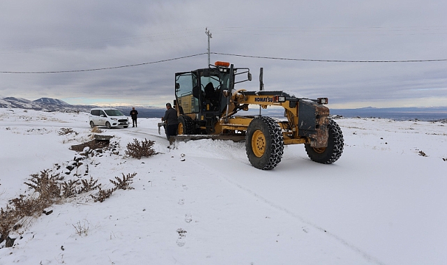 Iğdır İl Özel İdaresi: 60 köy yolunda 330 kilometrelik bir kar mücadelesi gerçekleştirdi