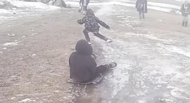 Iğdır'ın Abbasgöl Köyünde Nostaljik Kayma Şenliği