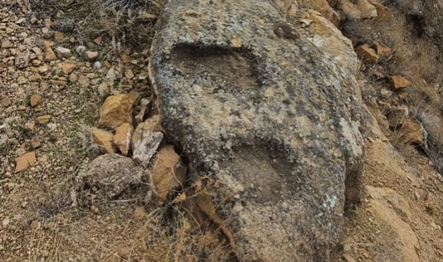Iğdır Kızıl Dağ&#039;da Bulunan İnsan Ayak İzleri, Dağcıların İlgi Odağı Oldu