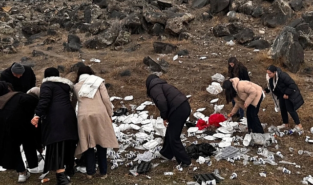 Iğdır Üniversitesi Öğrencileri, Doğa İçin Kolları Sıvadı