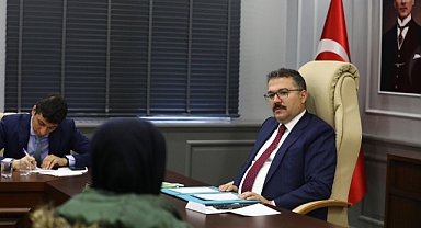 Iğdır Valisi Turan, Halk Günü'nde Vatandaşların Sesine Kulak Verdi