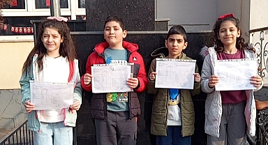 Iğdırlı Dördüzler Yarıyıl Karnelerini Aldılar