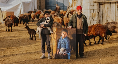 Iğdırlı Fotoğraf Sanatçısı Mehmet Özcan, 11 Yıl Sonra Çocuk Dostunu Ziyaret Etti