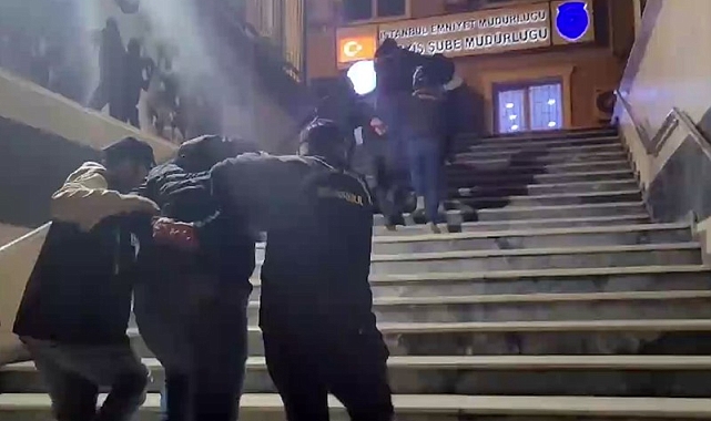 İstanbul&#039;da Vahşi Saldırı: Genci Darp Ederek Kaçırmaya Çalışanlar Yakalandı