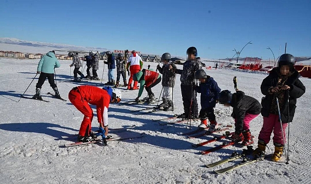 Kars&#039;ta Çocuklar İçin Unutulmaz Bir Kayak Deneyimi