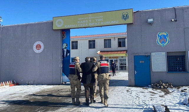 Kars&#039;ta Kaçaklar Yakalandı: 4 Yıl Hapis Cezası Olan İki Kişi Tutuklandı