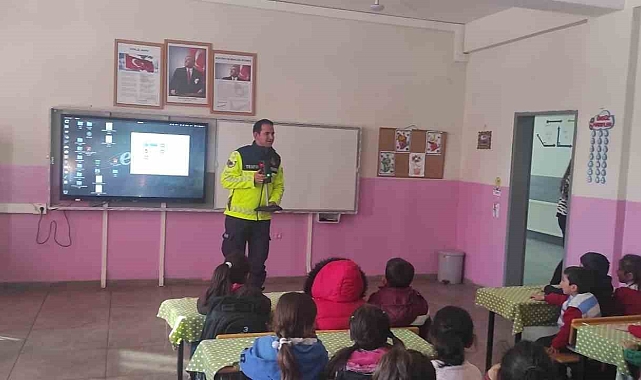 Kars&#039;ta Minik Trafik Kahramanları Yetişiyor!