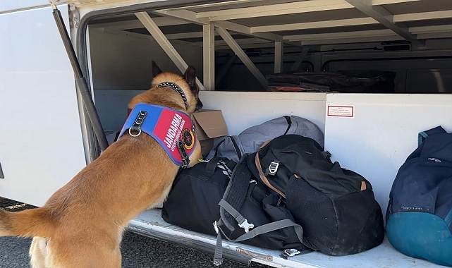 Kars&#039;ta Otobüste Uyuşturucu Operasyonu: 2 İranlı Yolcu Tutuklandı