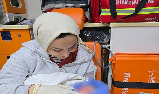 Kastamonu&#039;da Ambulans İçinde Hayat Bebekleri: Anne ve Bebek Sağlıklı!