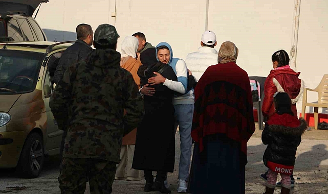 Keseb Sınır Kapısı&#039;nın açılmasıyla Türkiye&#039;den Suriye&#039;ye geçişler hızlandı