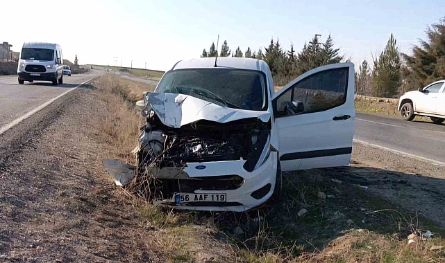 Kurtalan&#039;da trafik kazası: 2 yaralı