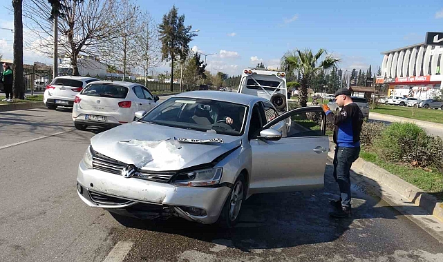 Makas atan araç kazaya sebep oldu: 2 yaralı