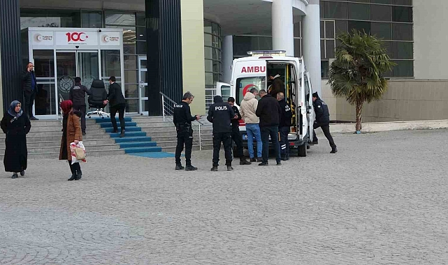 Malatya&#039;da Dehşet Veren Saldırı: Genç, Bıçaklı Saldırganlardan Kaçarak Belediyeye Sığındı