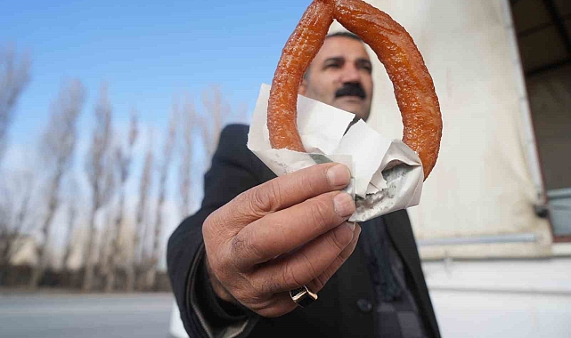 Muş Ovası&#039;nda Tatlı Bir Durak: Naim Usta&#039;nın Seyyar Tatlıcılığı