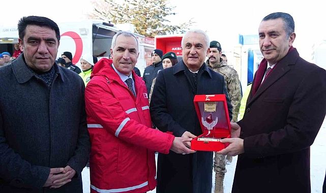 Muş Valisi Çakır&#039;dan Kan Bağışına Örnek Bir Davranış